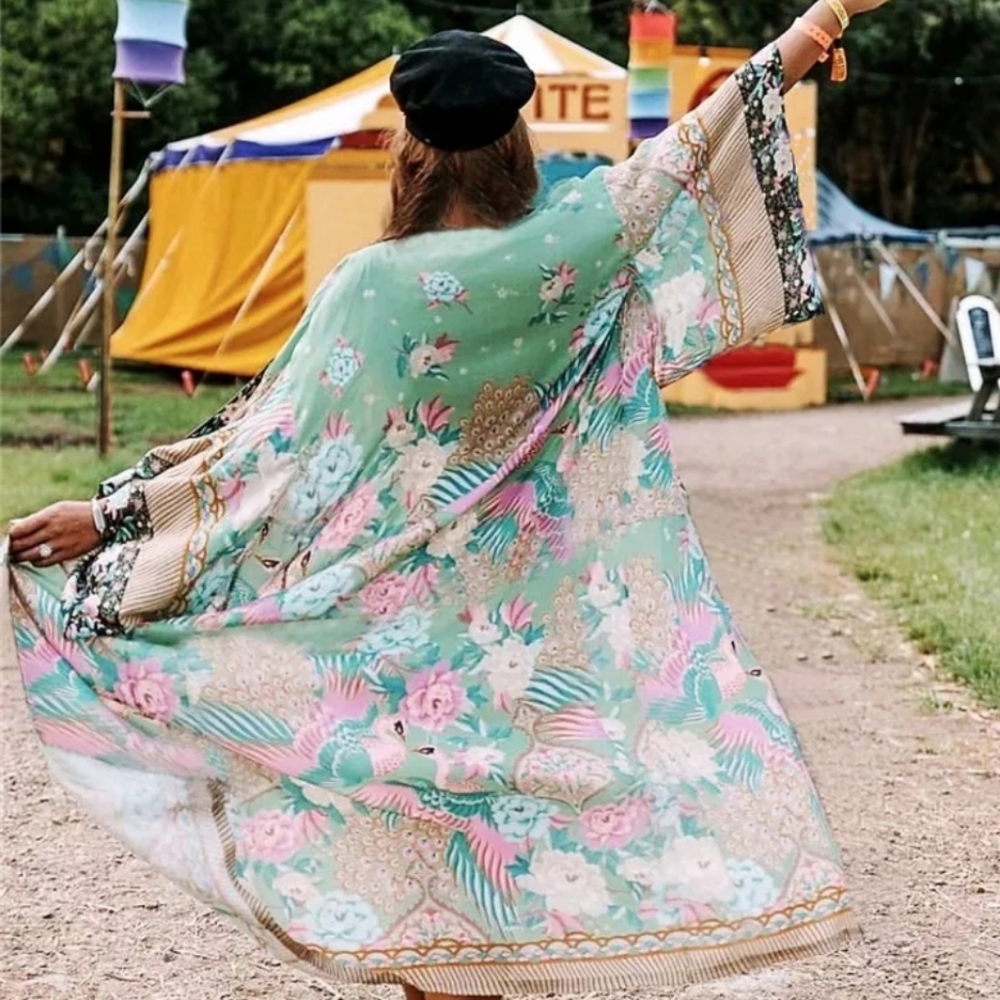 💗LAST ONE 💗 5⭐ rated 💗Kimono Beach Cover Up - Picture 4 of 4